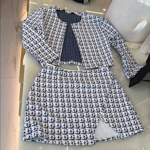 Devon Windsor navy  and White Skirt Set